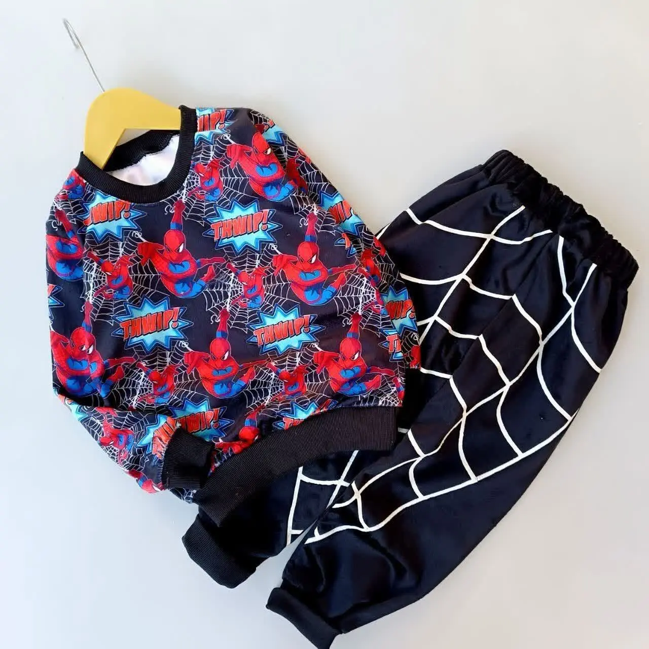 بلوز شلوار مخمل اسپایدرمن😍
