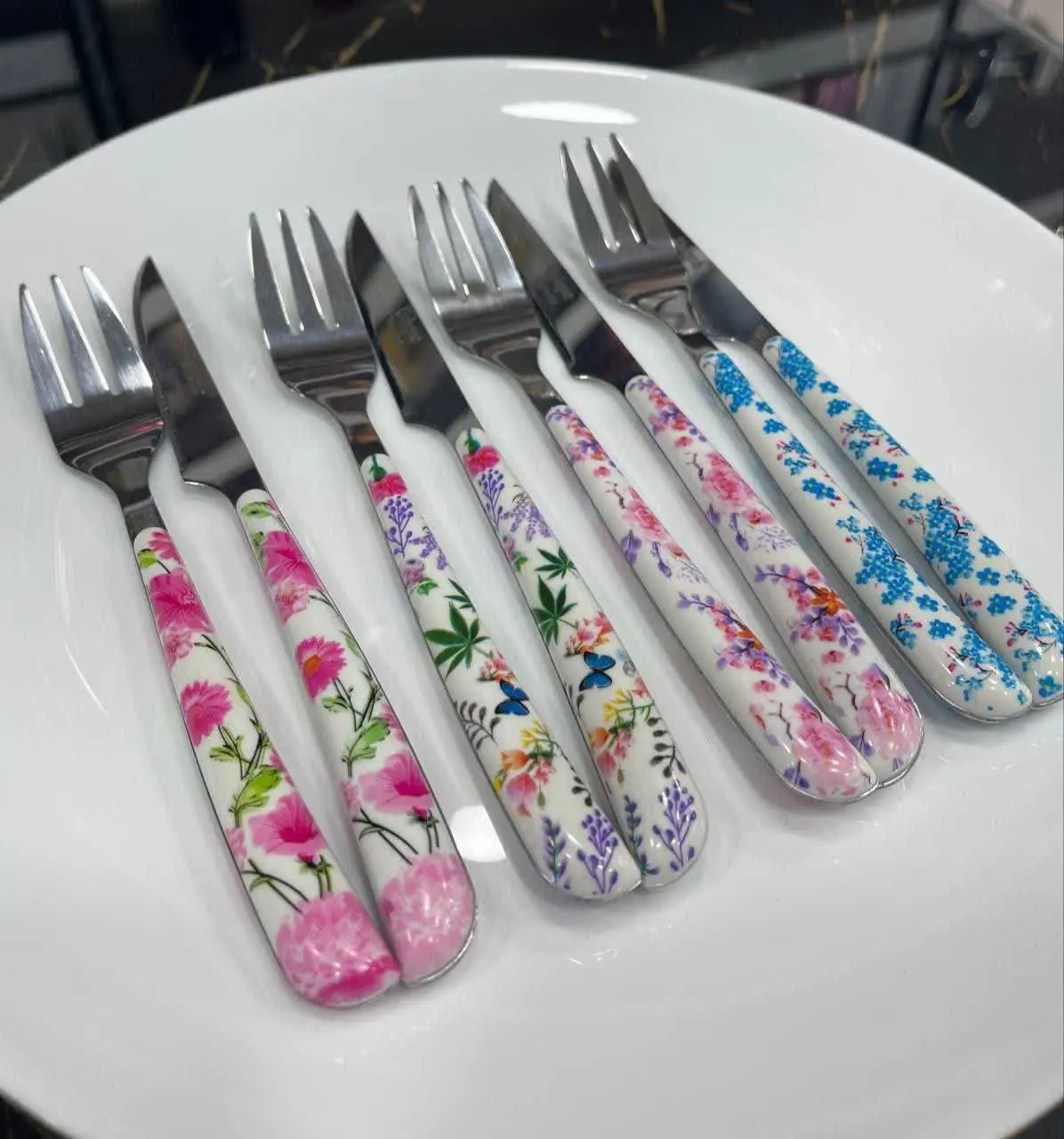 بسته ۱۲عددی، تیغه استیل تیز...