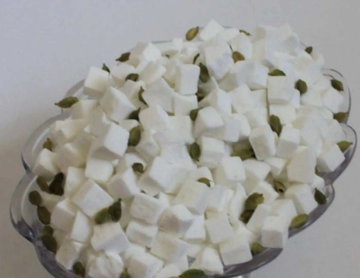 سفارش قند در بسته‌های ۳کیلو به بالا ثبت میشود