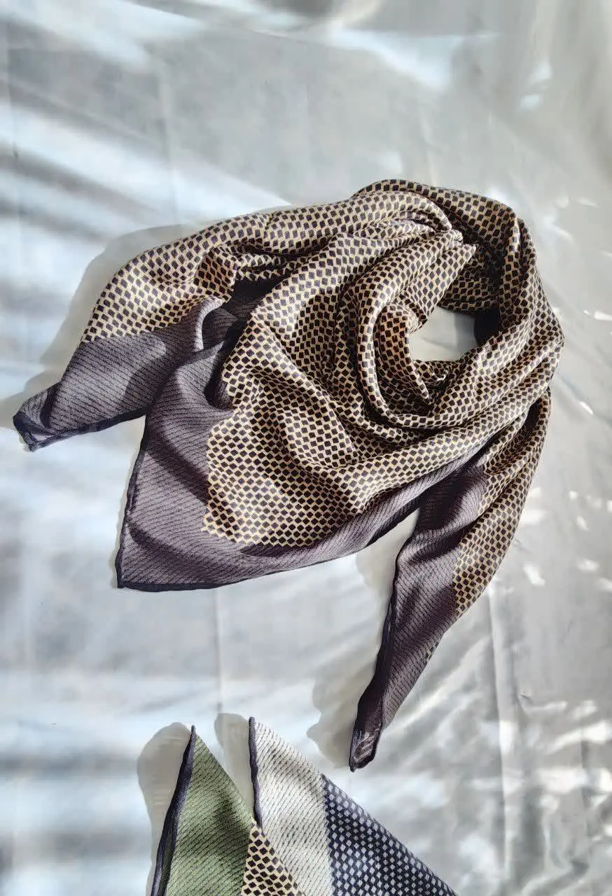 •روسری گارزا
