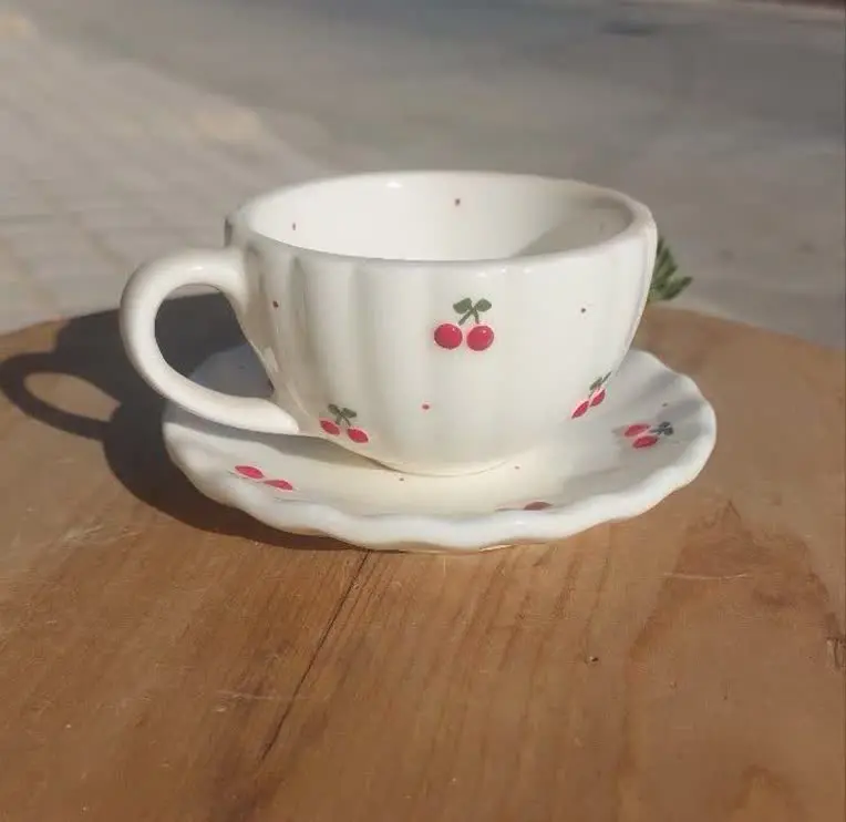 💥فنجون نعلبکی آلبالو💥