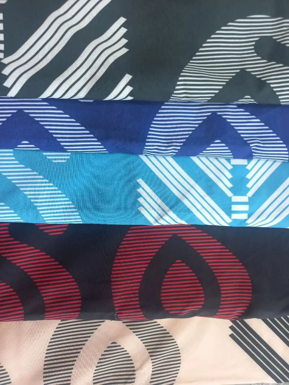 🖌 رنگ بندی: کرم - مشکی - اب...