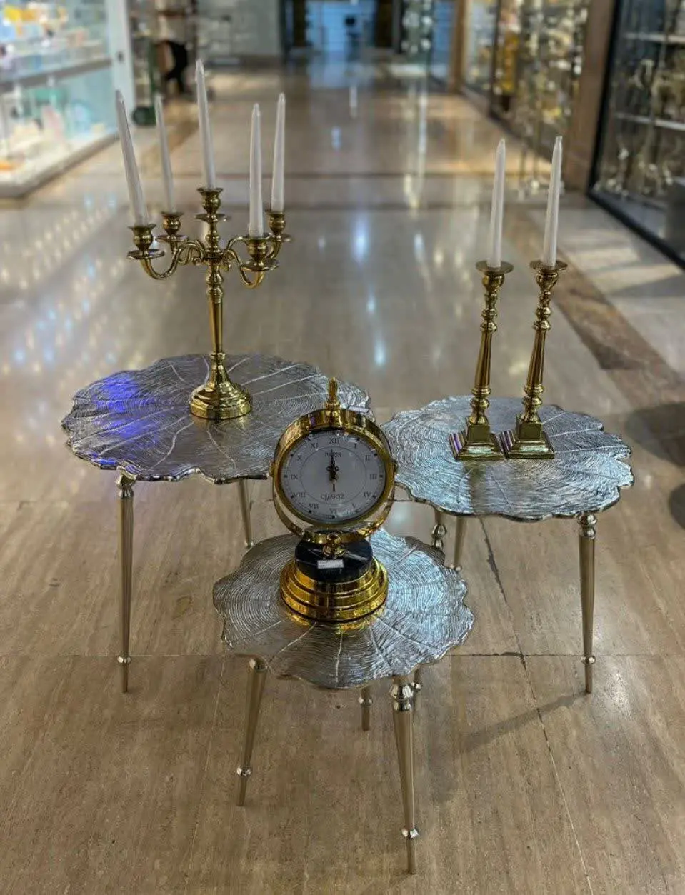 من اینجام🥰
