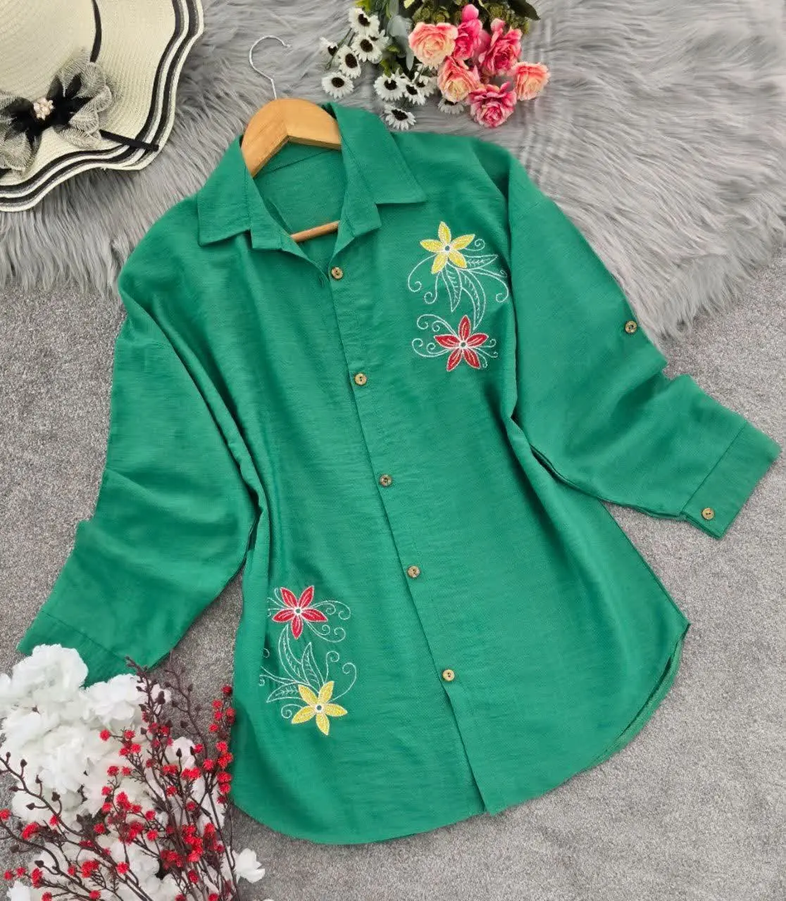 نام: شومیز مانتویی ماندانا
