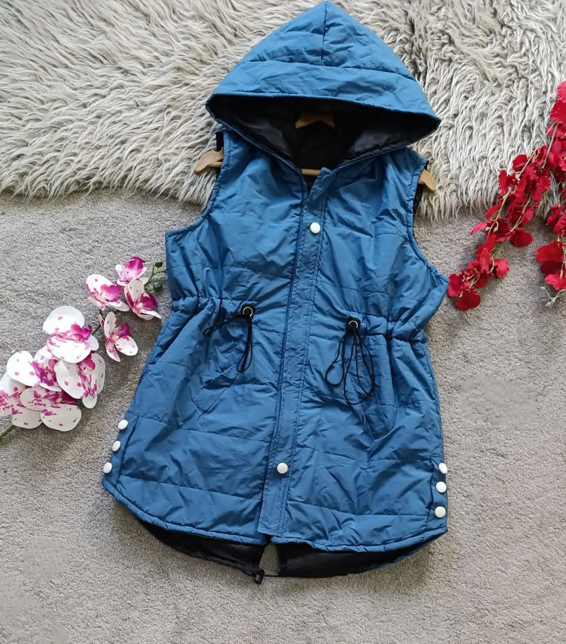 نام: پافر بغل دکمه کمرگت ۱۴۴۷
