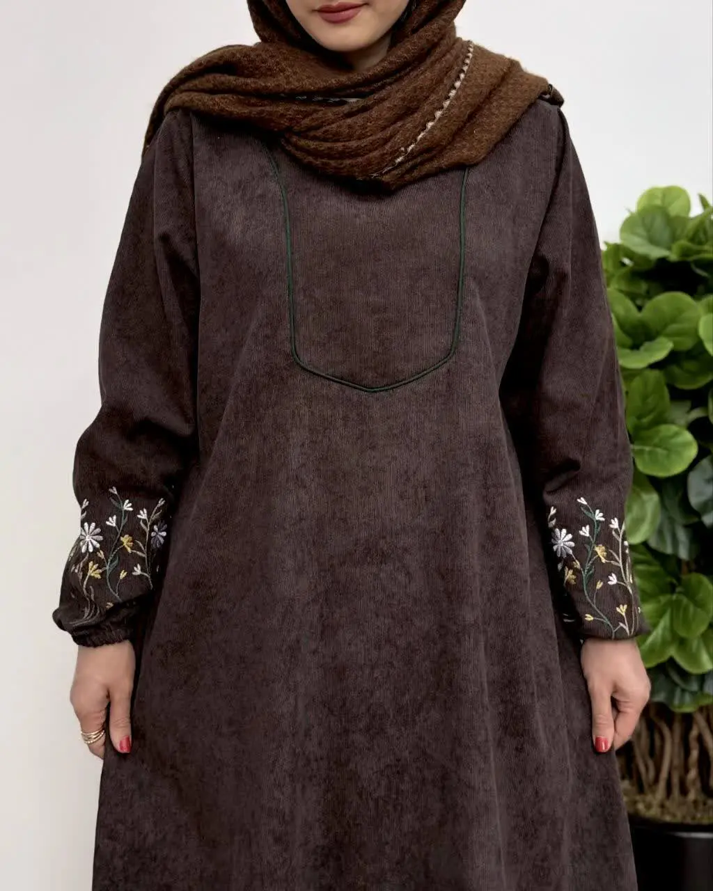 جنسش مخمل کبریتی هستش