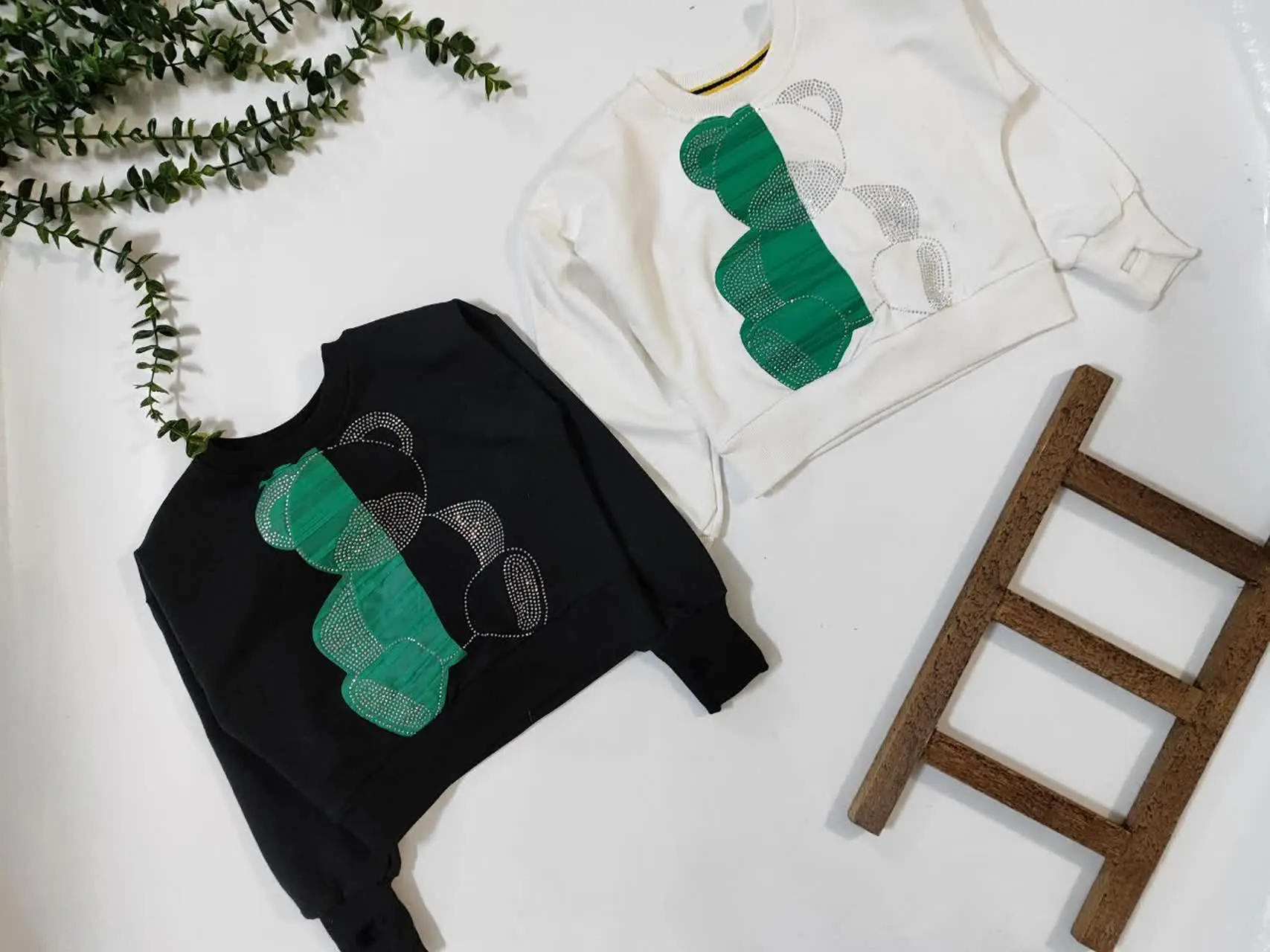 کراپ دخترانه فینگردار رسید 😍😍😍
