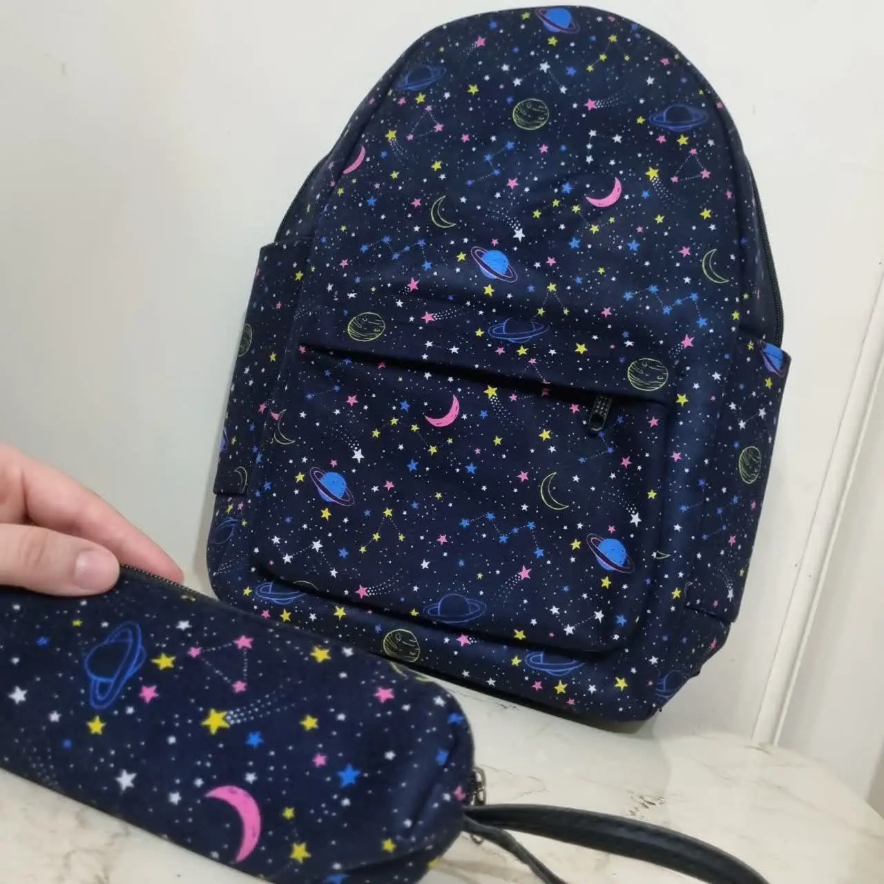 همشون جامدادی هم دارن ست