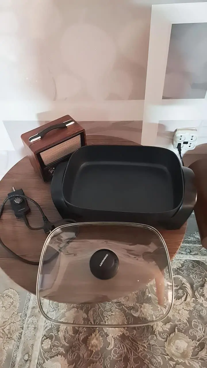 تابه برقی گاستروبک اصل. سایز بزرگ کلا ۲ بار استفاده شده. با نو فرقی ندار مناسب برای. بازار ۱۳ میلیون
