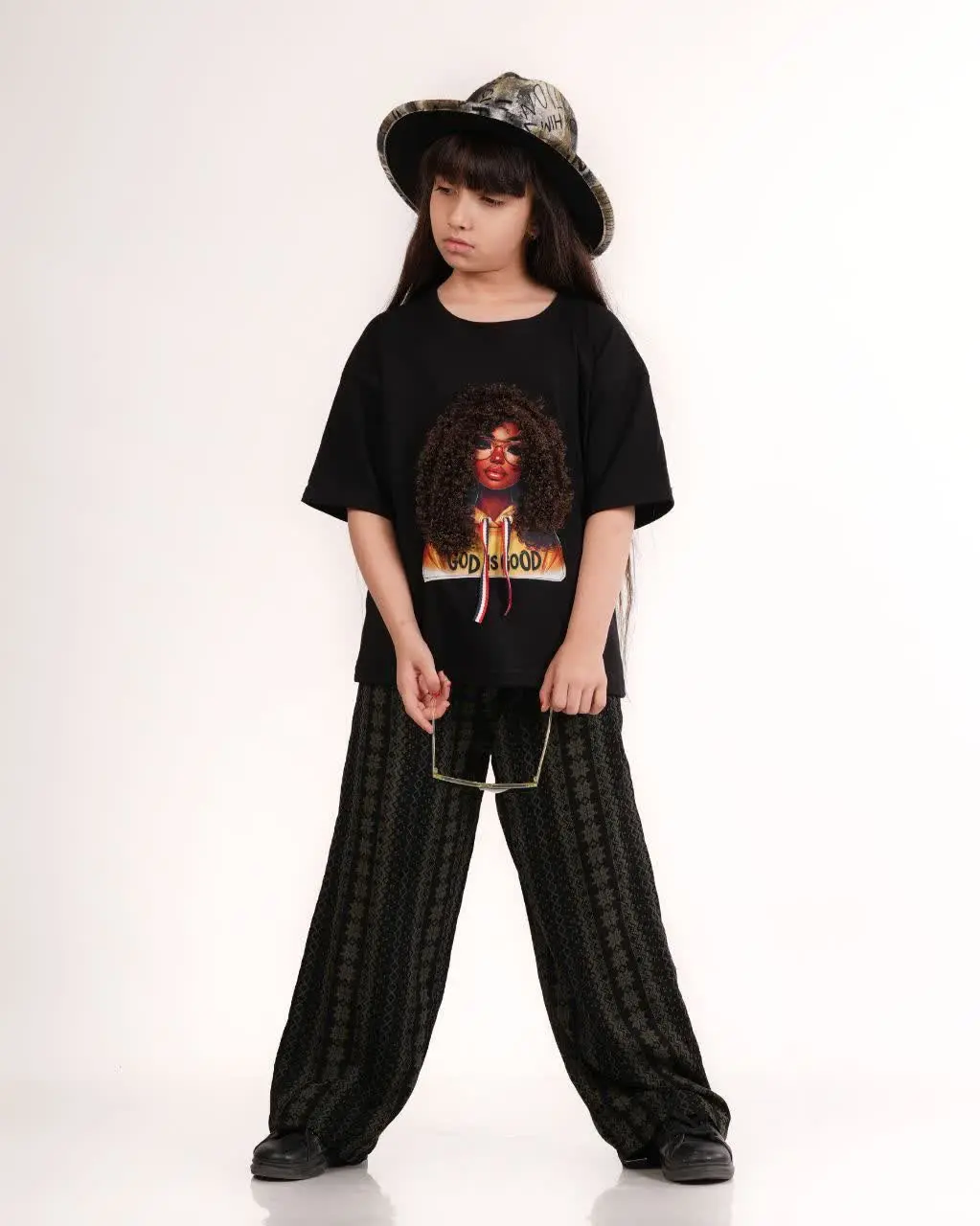 نام: دختر زیبا 
