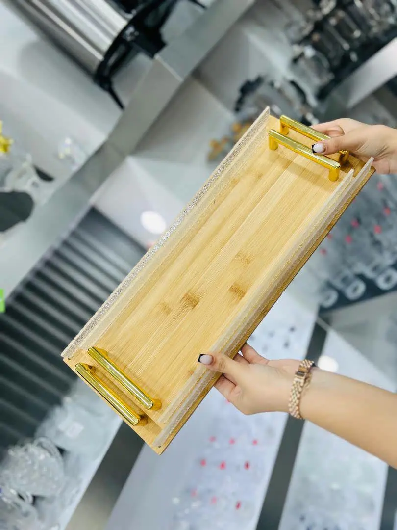 در دو‌مدل مستطیل و بیضی دور اکرولیک 
