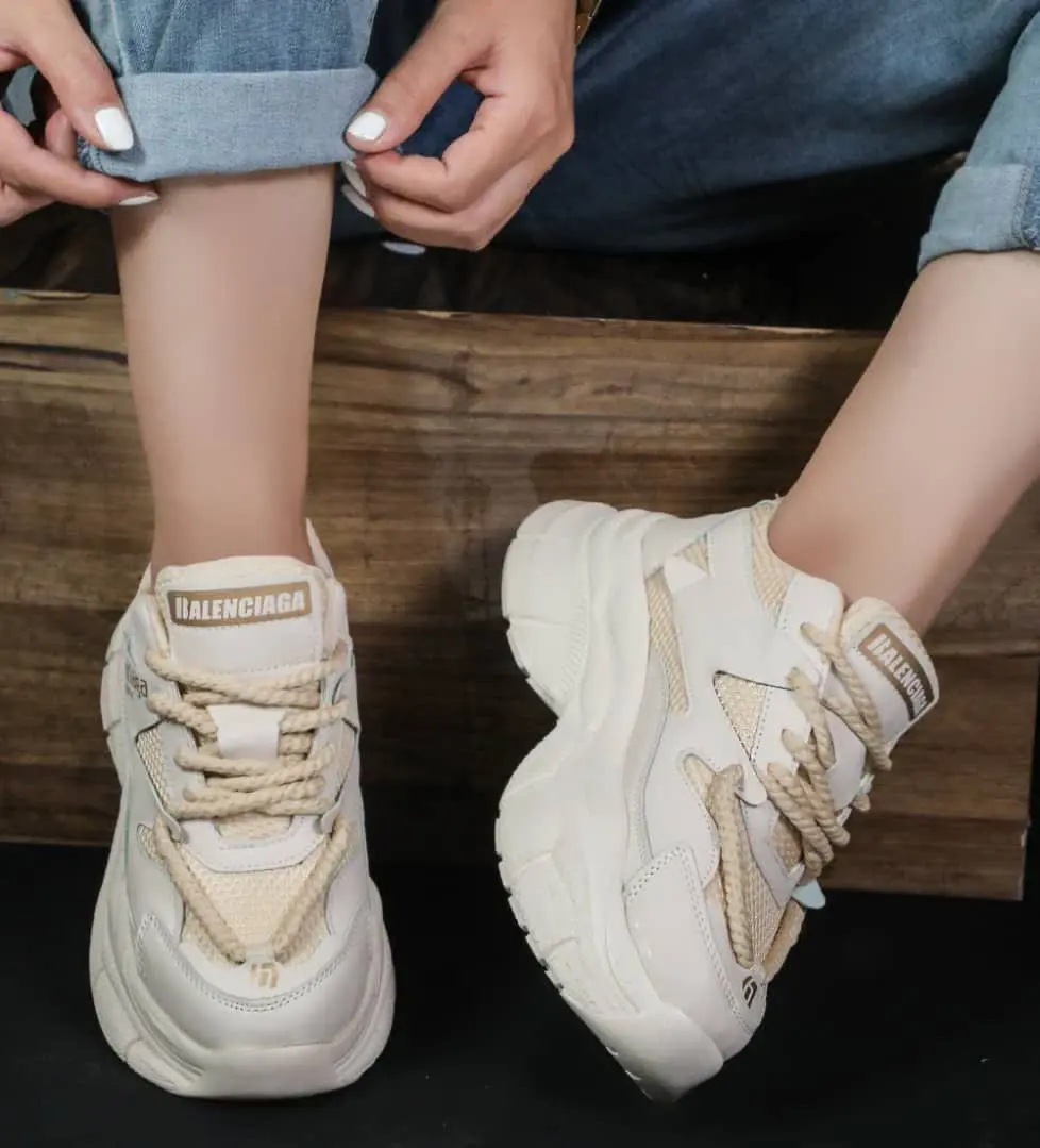 مدل جدید بالنسیاگا🥰🥰
