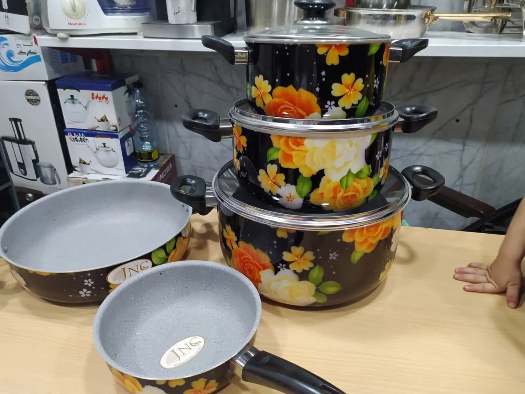 سرویس قابلمه 
