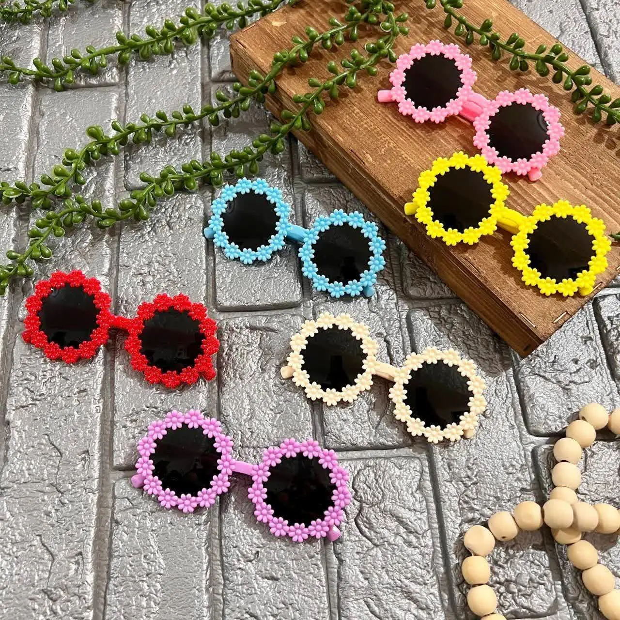 👚نام: عینک شکوفه
