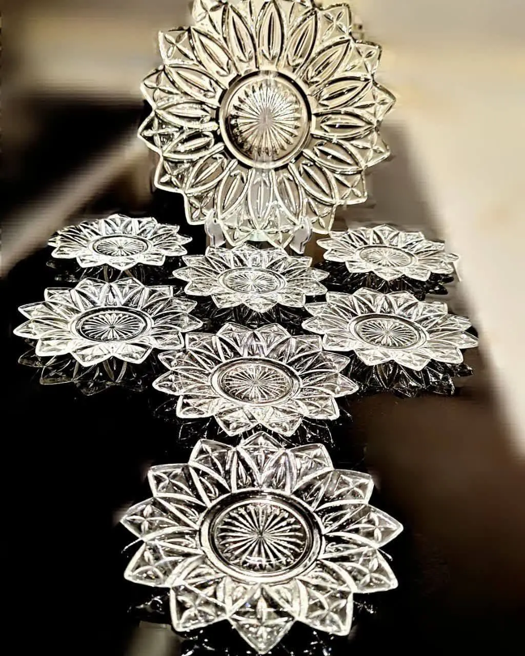 ۸ پارچه‌ی کیک خوری کریستال آمریکایی 
