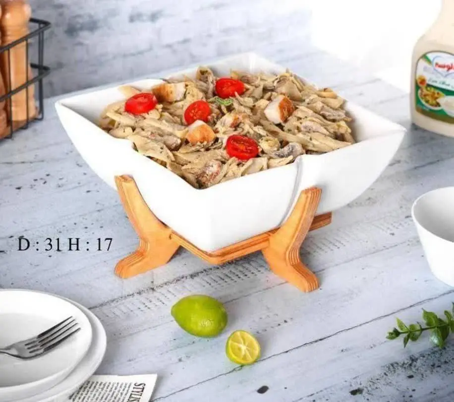 سالاد و میوه خوری آوینا 
