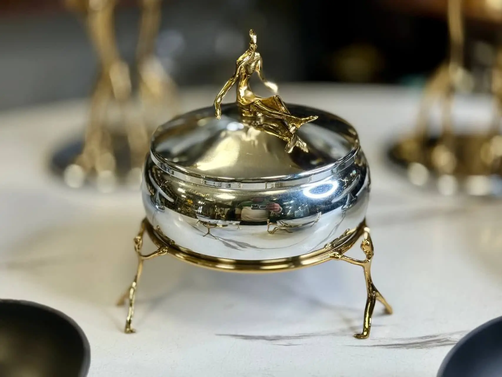 ادمک شکلات درب دار ۲ رنگ 
