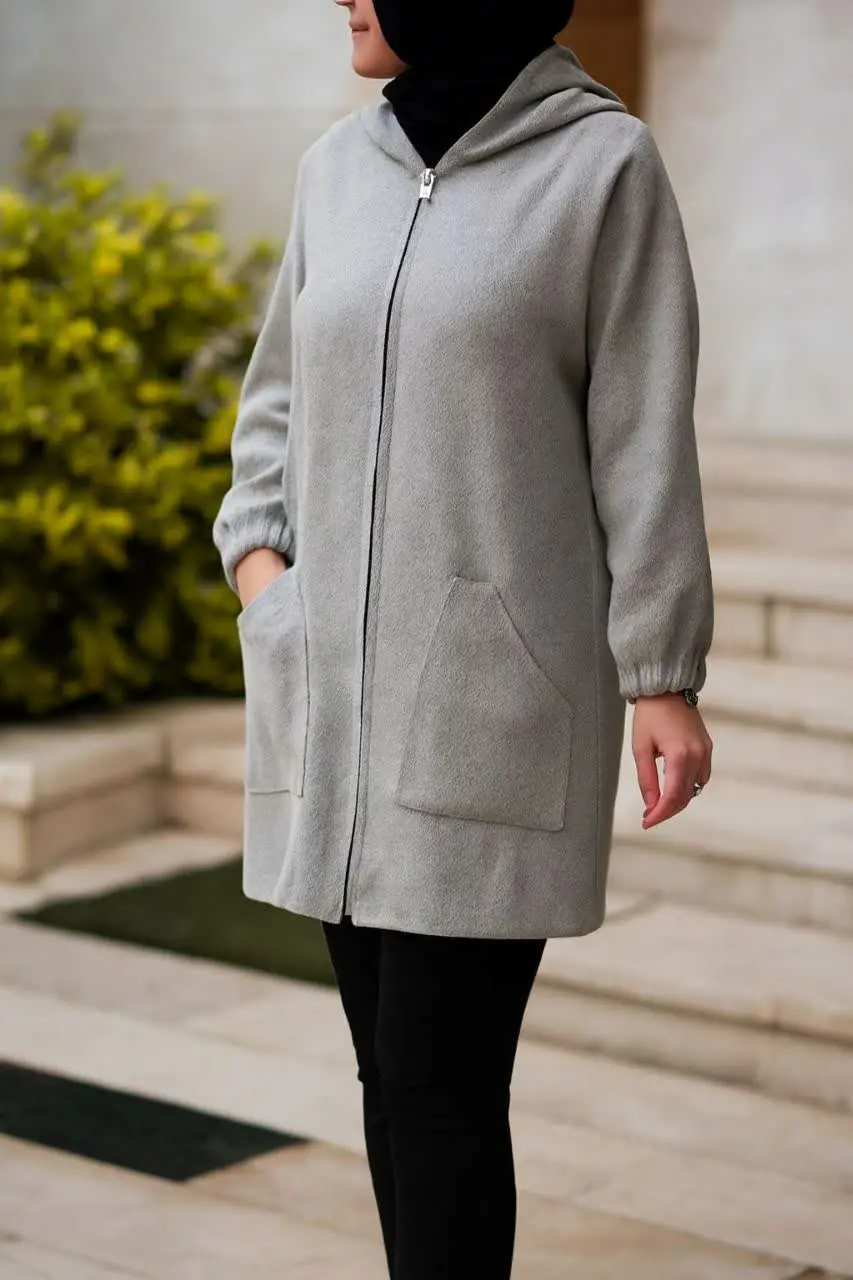 در سه رنگ قهوه ای، طوسی وسر...