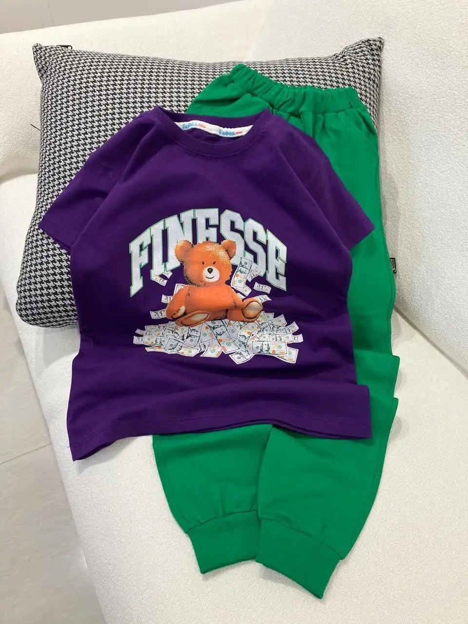 برا هر دختر پسر خوشتیپی همچین استایلی واجبه😍😍
