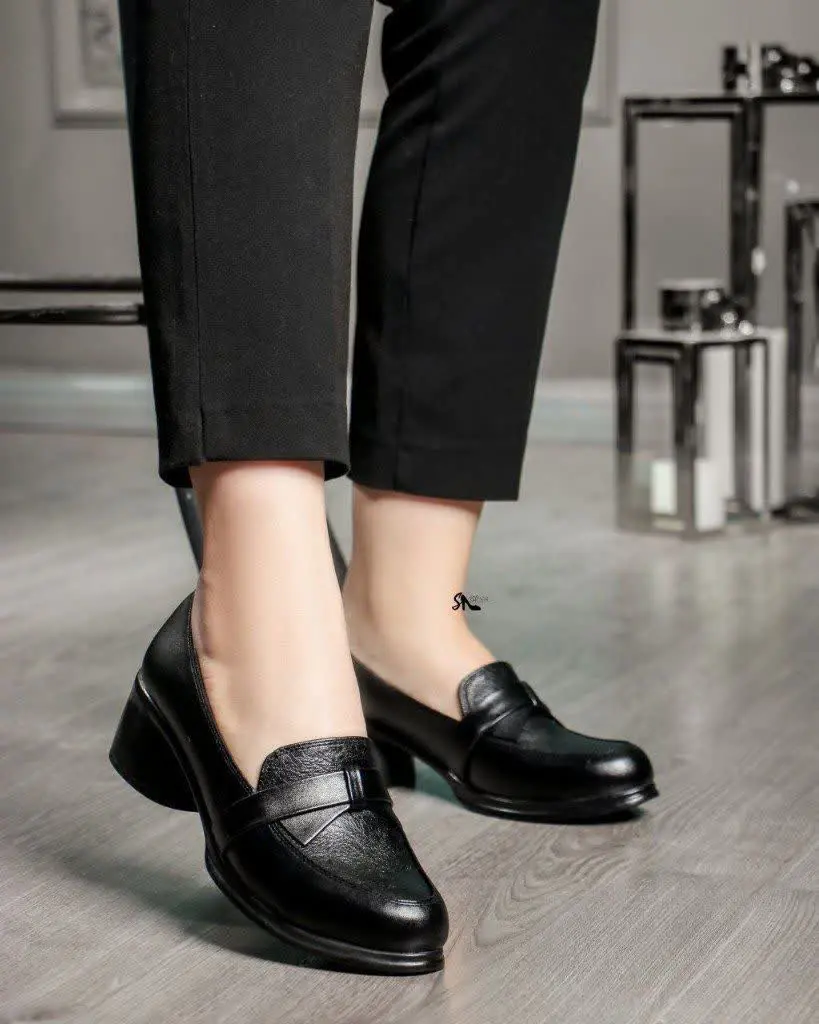 کفش #طبی #کارمندی: راحتی و استایل برای روزهای پرمشغله
