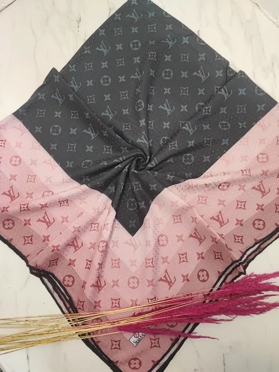 ⚡️ به هیچ عنوان لیز نیست
