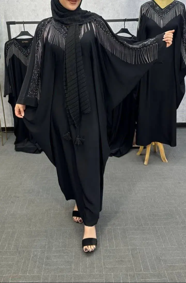 نام: عبایی نگین زنجیری 
