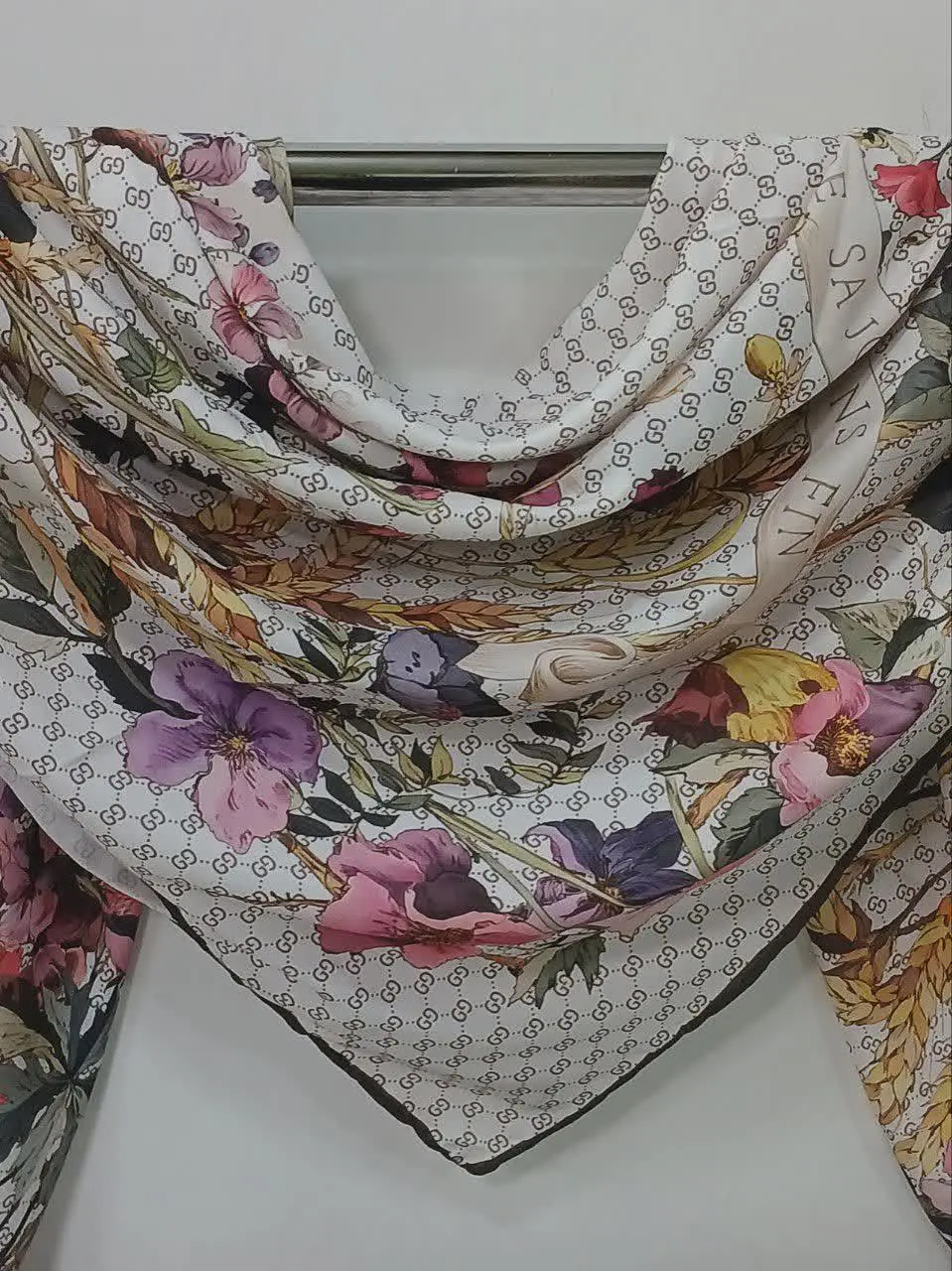 ☘ روسری از جنس کرپ حریر