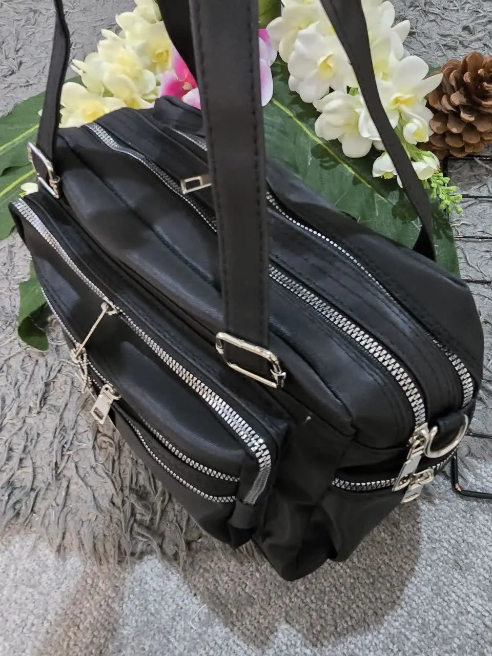 ⭐️نام: کیف زیپی ملیکا