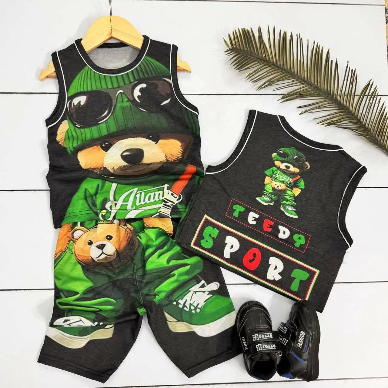 🪀نام محصول: ست تاپ شلوارک خرس سبز
