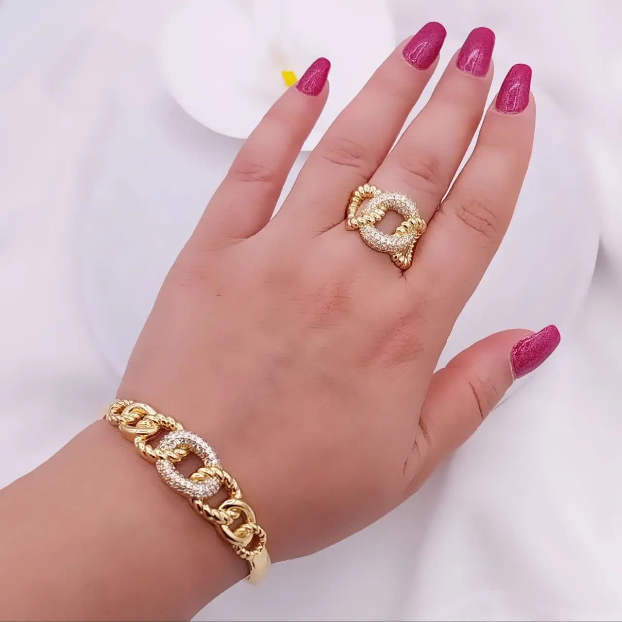 #دستبندوانگشتر
