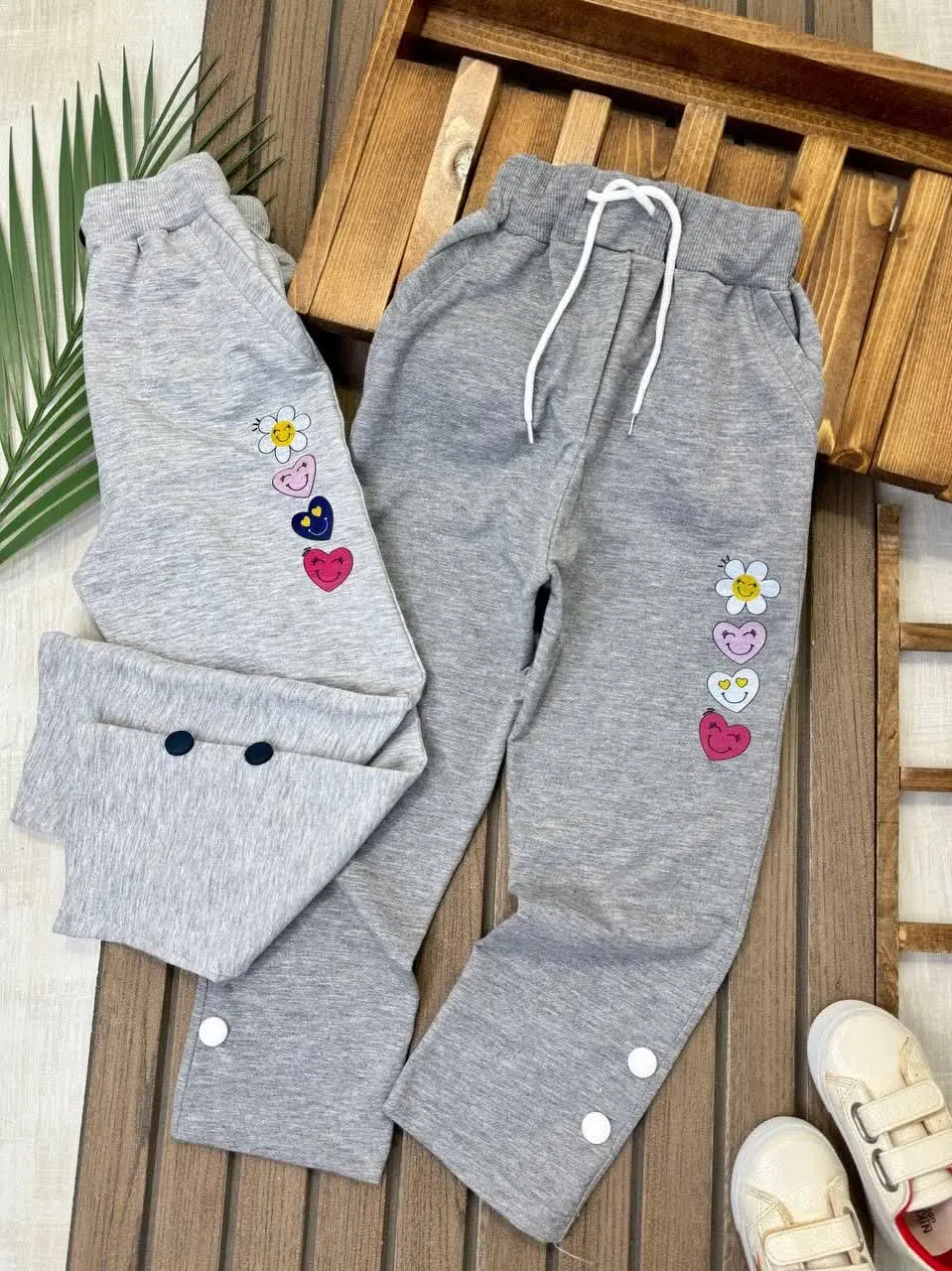 شلوار بابونه و قلب🌼❤
