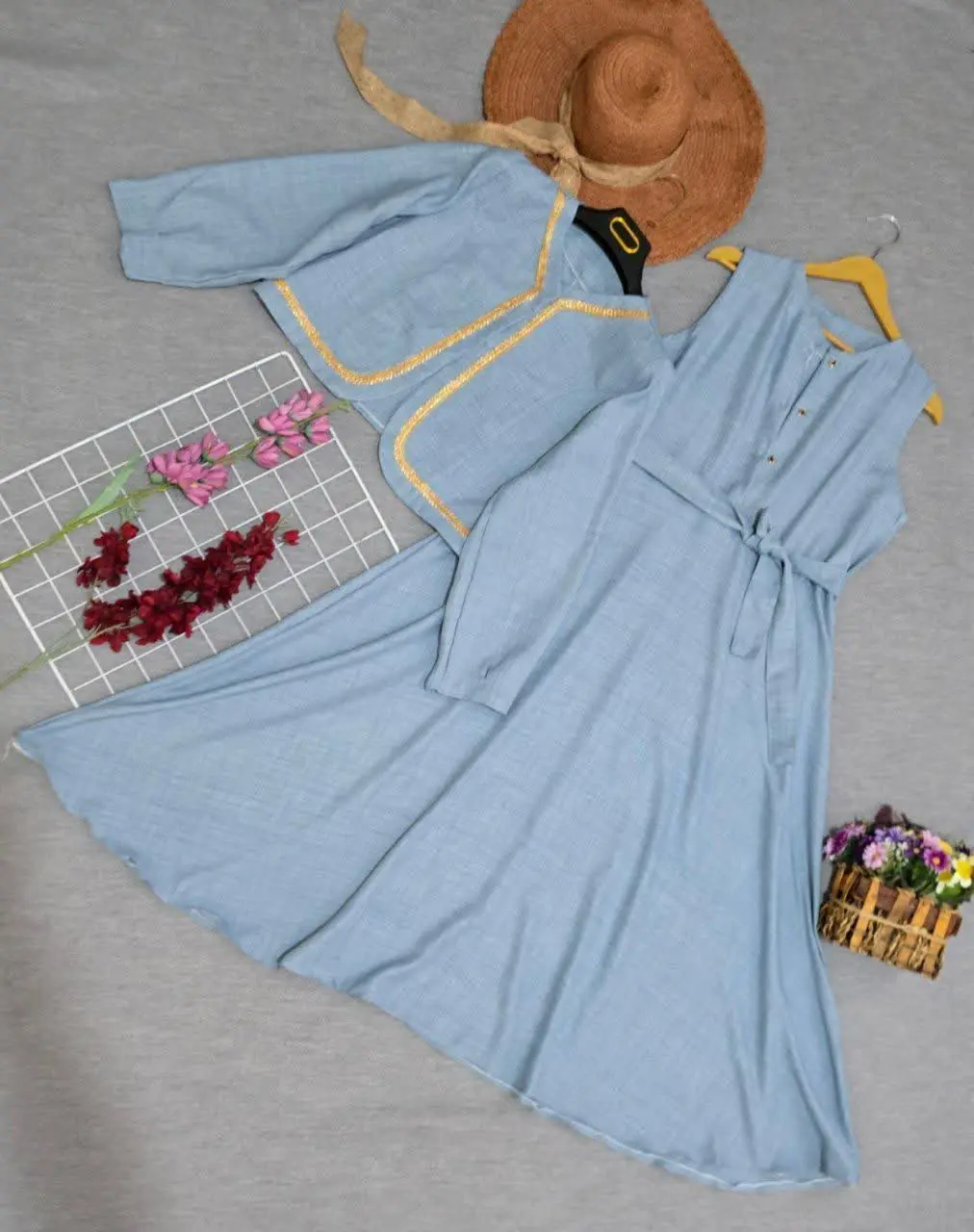 👚نام: کت و سارافون شانتون الکساندر
