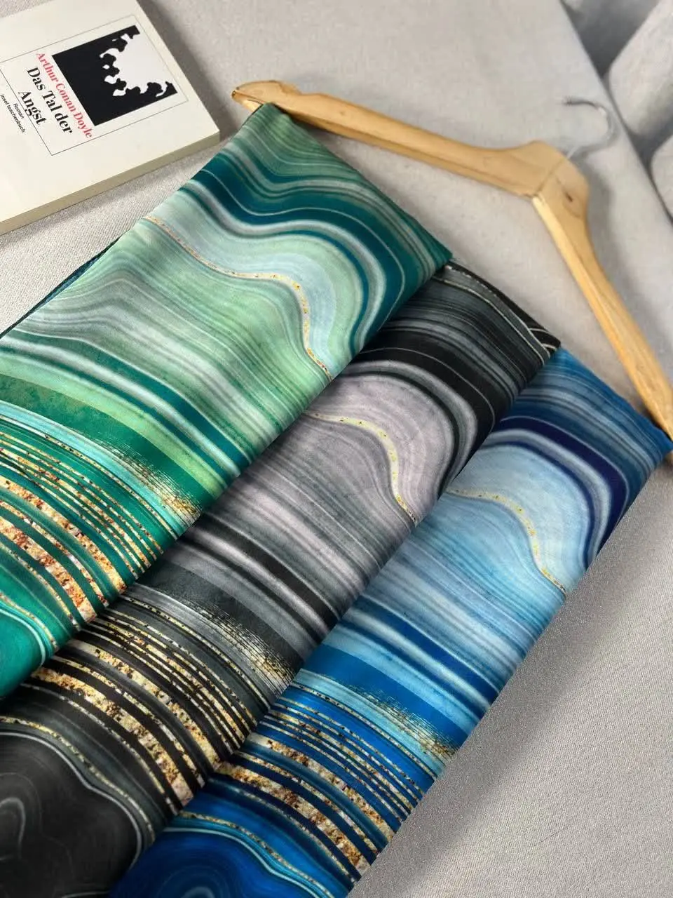 ۳رنگ زیبای این طرح شارژ شده😍
