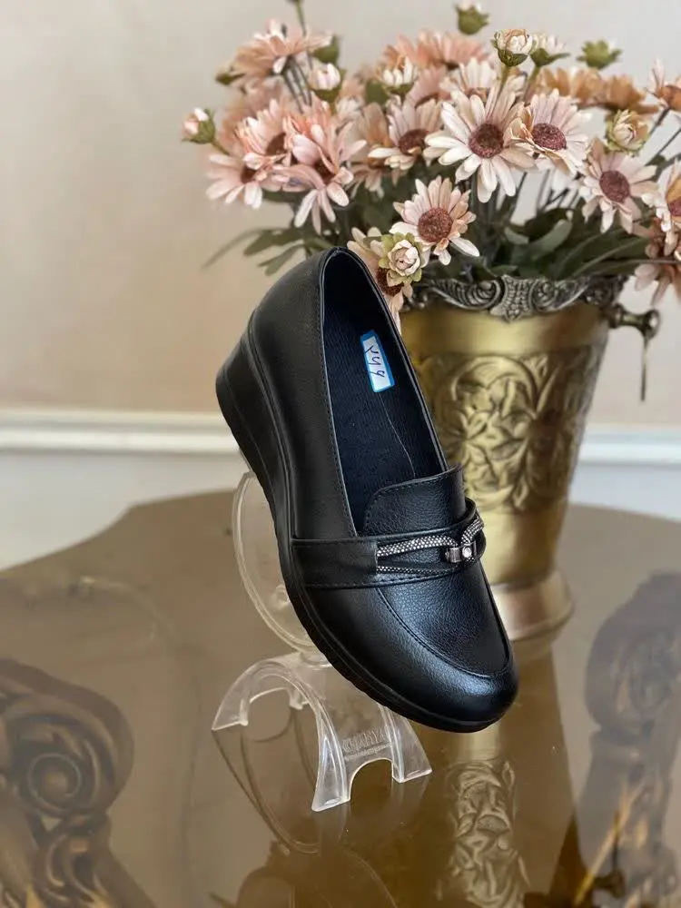 ✅ جدید 💥کفش_زنانه رویه: سوگو درجه یک زیره: پیو بسیار سبک و راحت، طبی مناسب پیاده روی 👌
