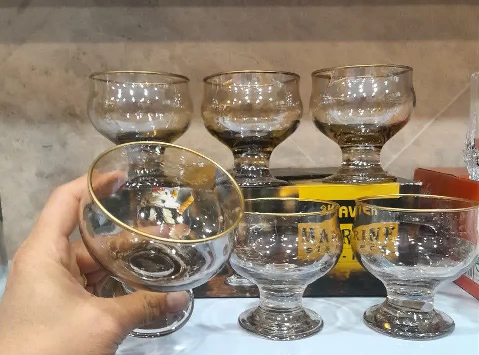 🌟آجیل خوری لب طلا