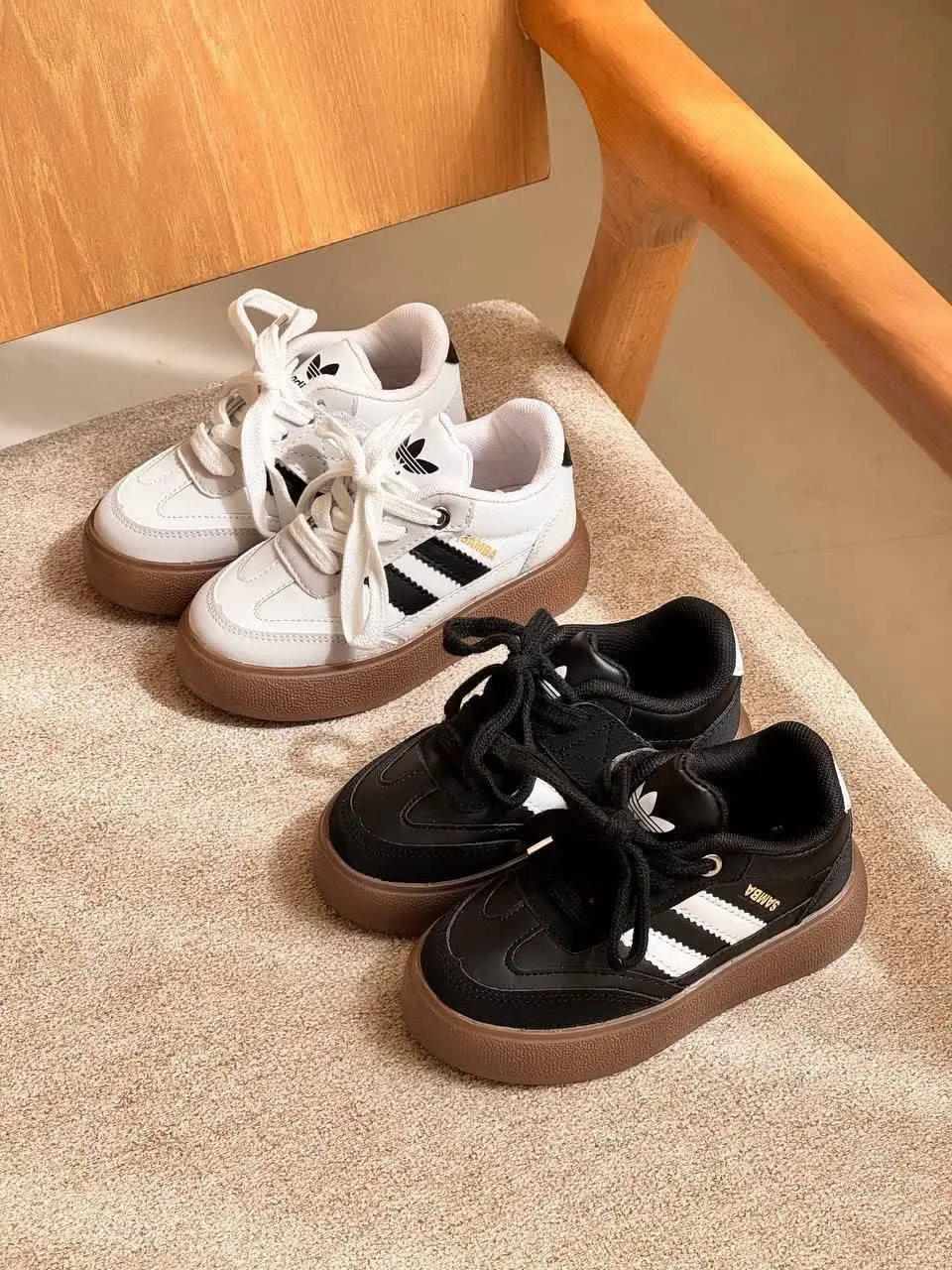 دو رنگ مشکی و کرم