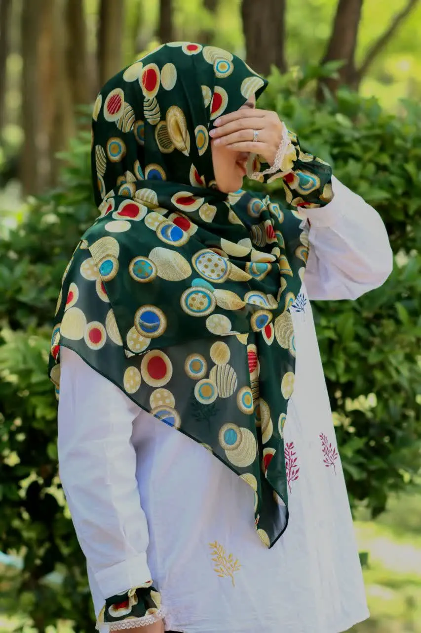 شاد😃 و سرزنده🪴 و زیبا🦚
