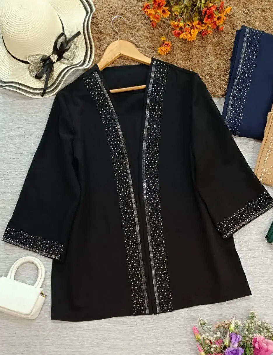 نام: مانتو نگینی
