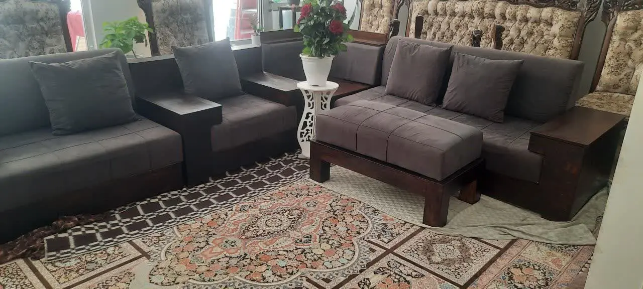 مبل تمیز ۶ نفره دارای ۵ باک...