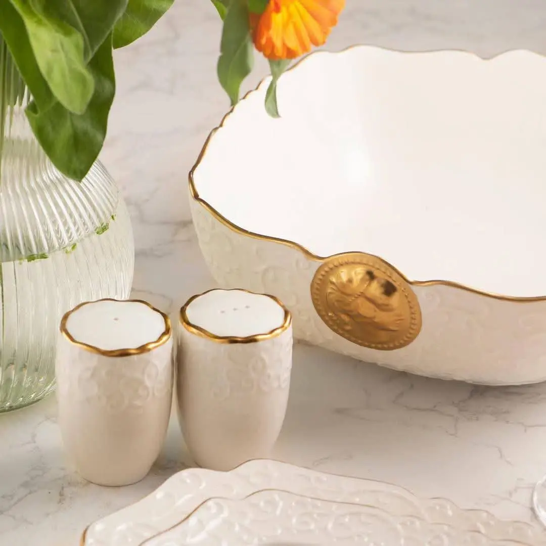 ✨ سرویس غذاخوری لوکس ‌بسیار زیبای طرح برجسته ورساچ ✨
