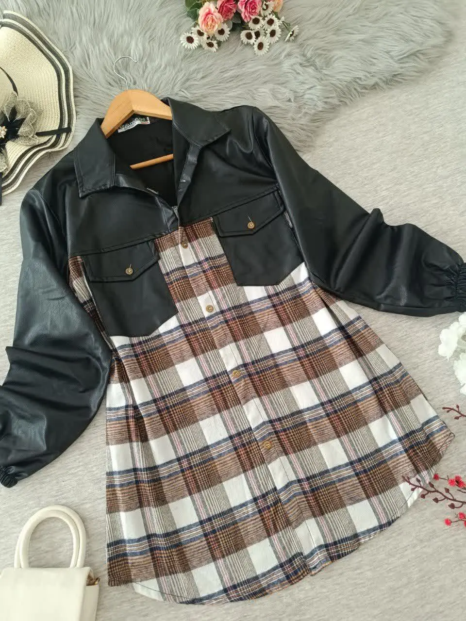 مانتو آستین چرم سفید قهوه‌ای
