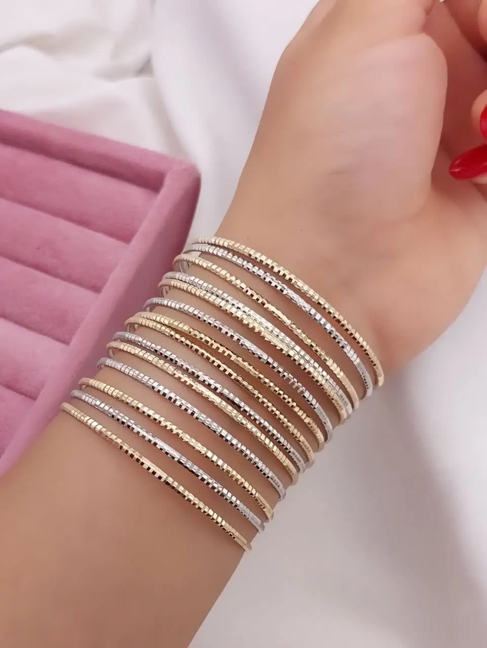 از قشنگترین النگوهای ظریفمون 🤩🤩
