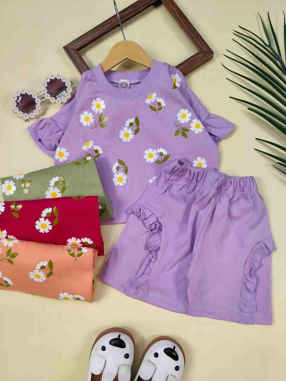 کراپ شلوارک گل میخک 
