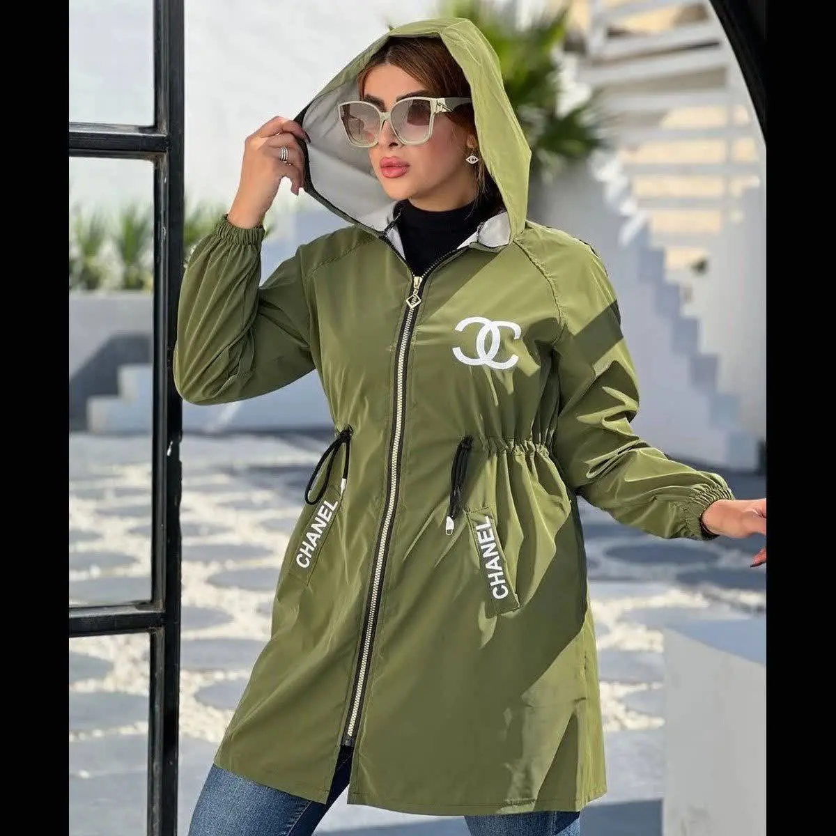 🏆بارونی سیلیکونی طرح چنل زنانه سبز مدل Dina
