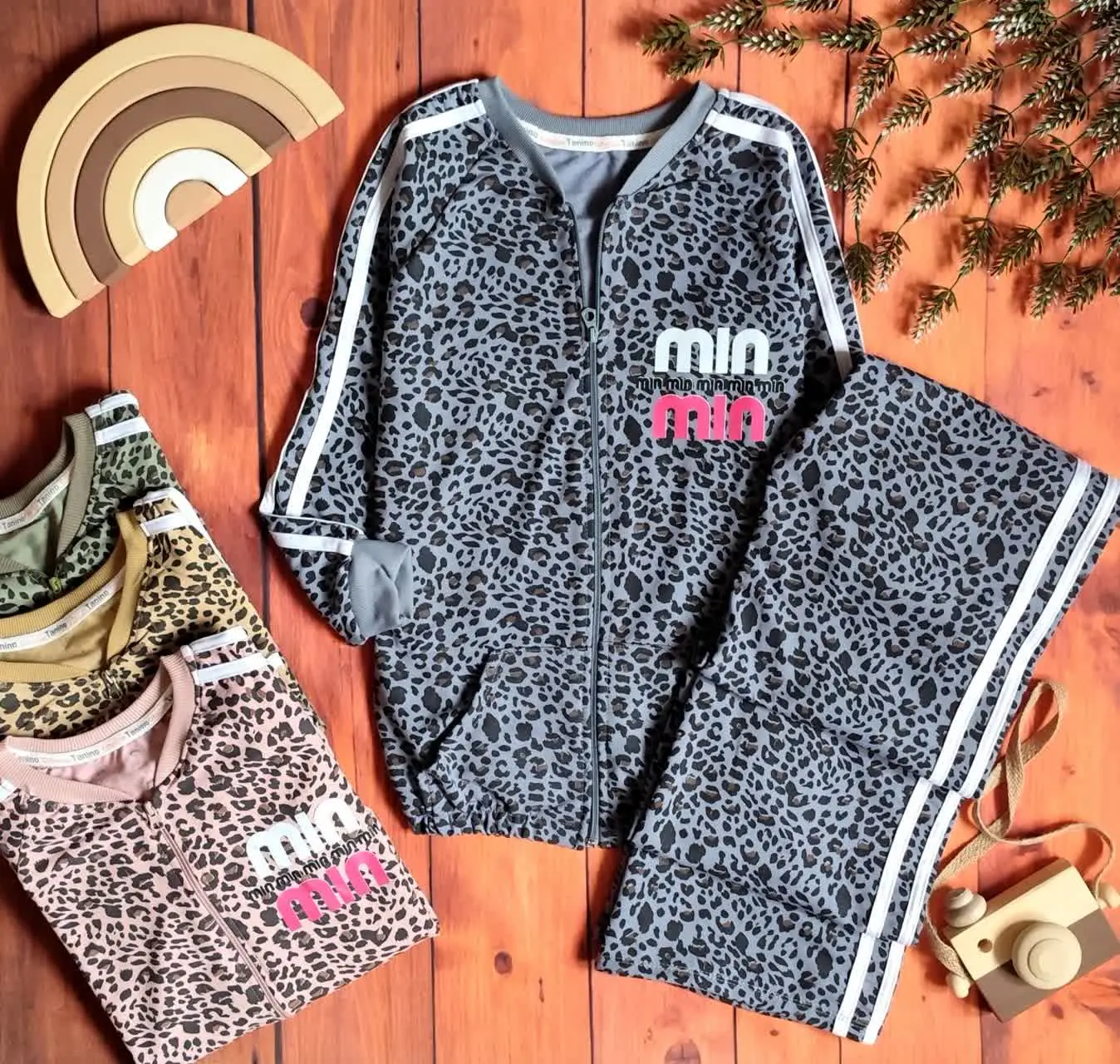 😍ست سویشرت و شلوار دخترونه...