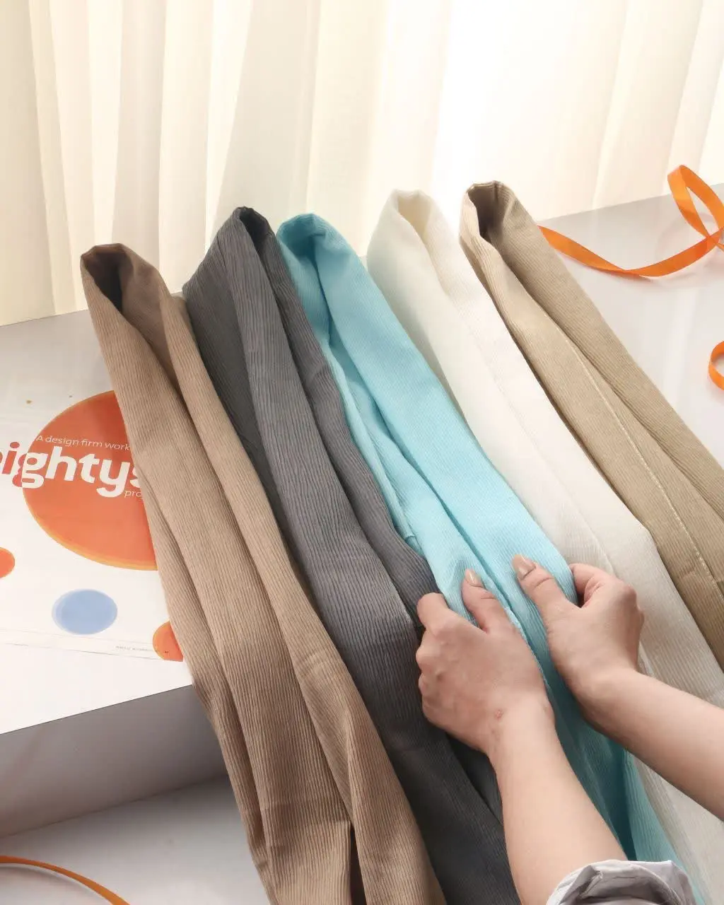 اینکارباید تو کمد هر خانم شیک پوش و باکلاسی باشه 😍😊
