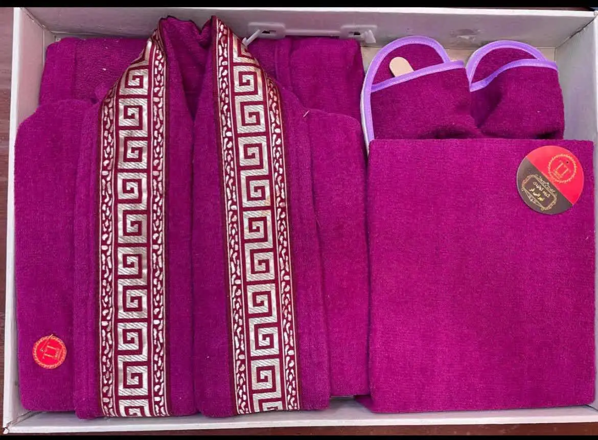 💼مدل: پالتو+کلاه+کمربند+حوله دست +لیف+دمپایی
