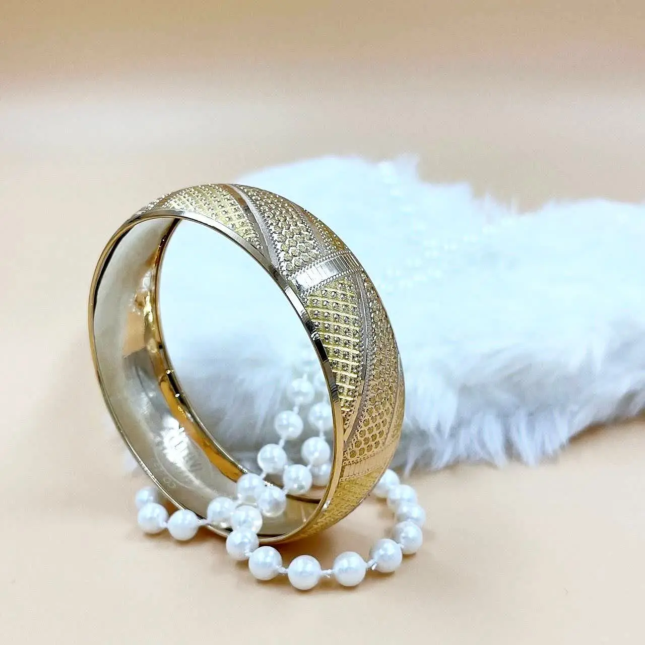 ⚜⚜⚜تک دست شیک و زیبا وحید کد۲۵۵
