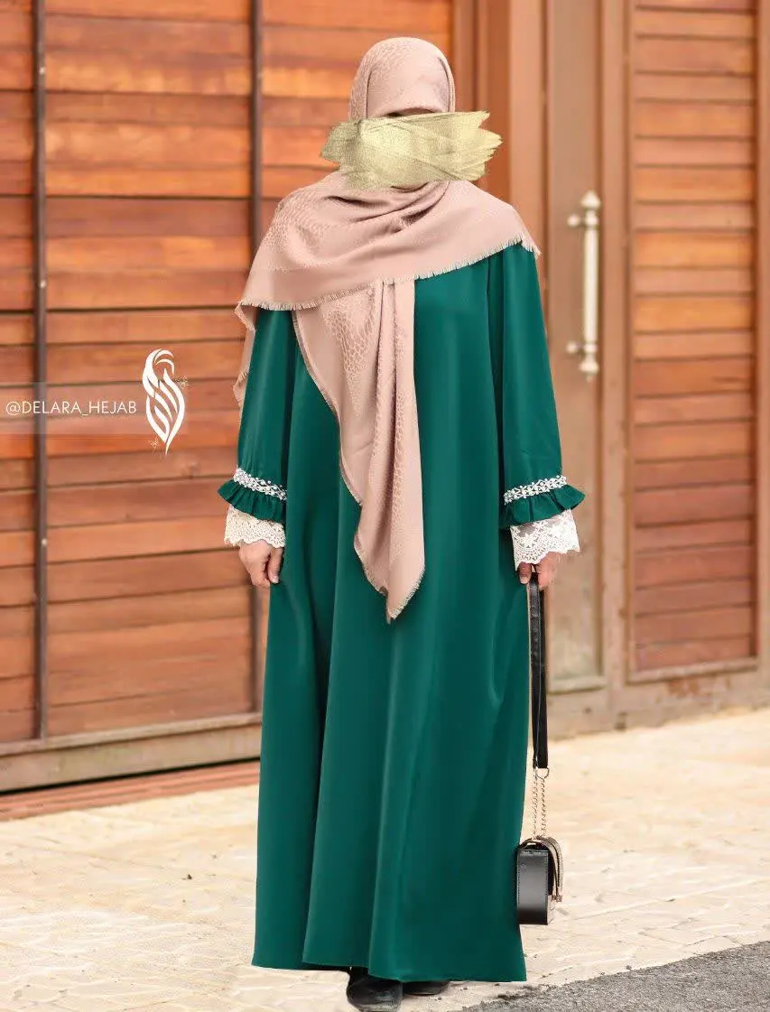 این رنگ عبای ثمینا بی نهایت شیک و فاخره🥰😍💜
