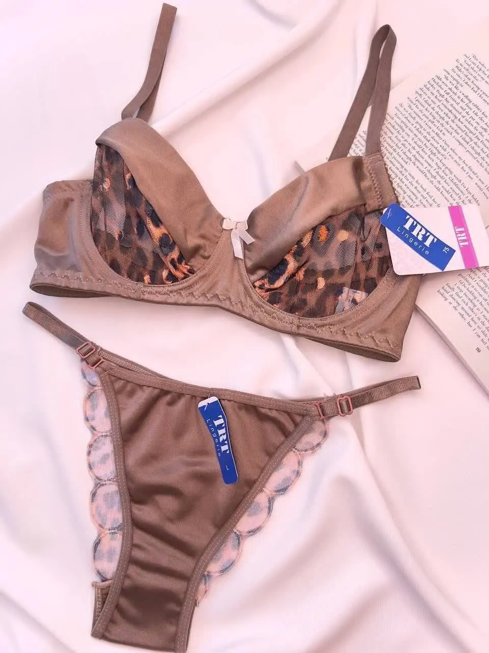 از اوناست که بپوشی، دلبر می‌شی😍😍
